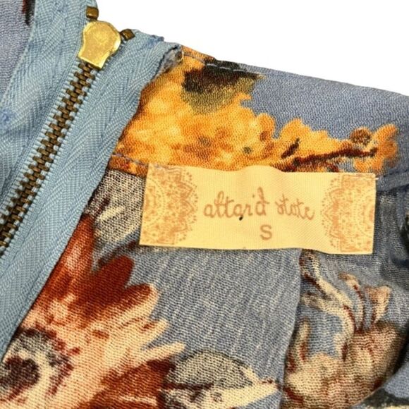 Altar'd State Sleeveless Blue Floral Top High Neck Back Zip Size Small - Picture 5 of 8